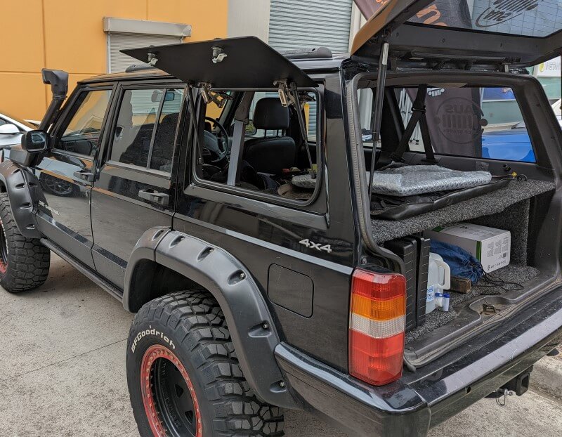 Gullwing Window – Jeep Cherokee XJ (4 door) 1984 – 2001