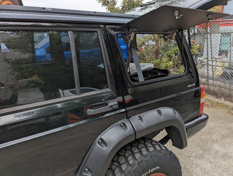 Gullwing Window – Jeep Cherokee XJ (4 door) 1984 – 2001