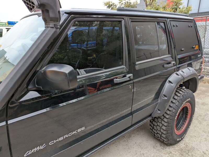 Gullwing Window – Jeep Cherokee XJ (4 door) 1984 – 2001